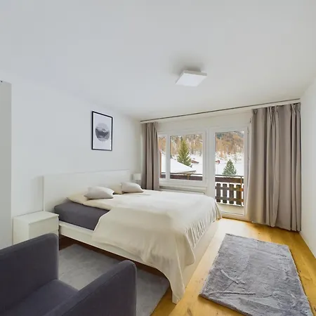 Mountain Majesty With Stunning Views דירה *