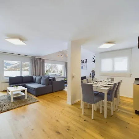 Mountain Majesty With Stunning Views 아파트