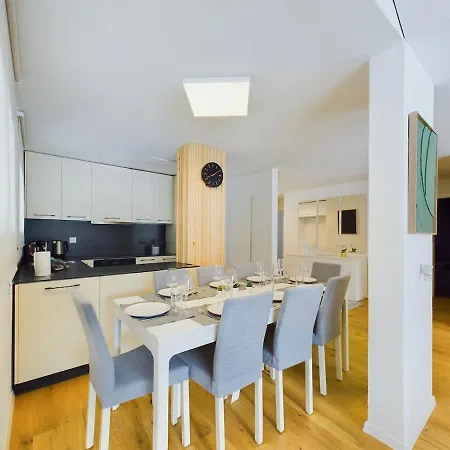 דירה Mountain Majesty With Stunning Views