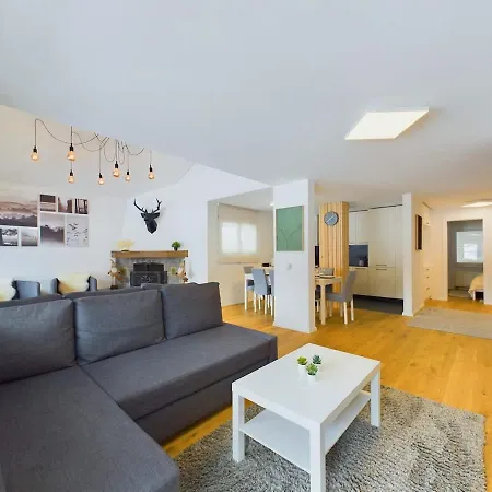 아파트 Mountain Majesty With Stunning Views 태쉬