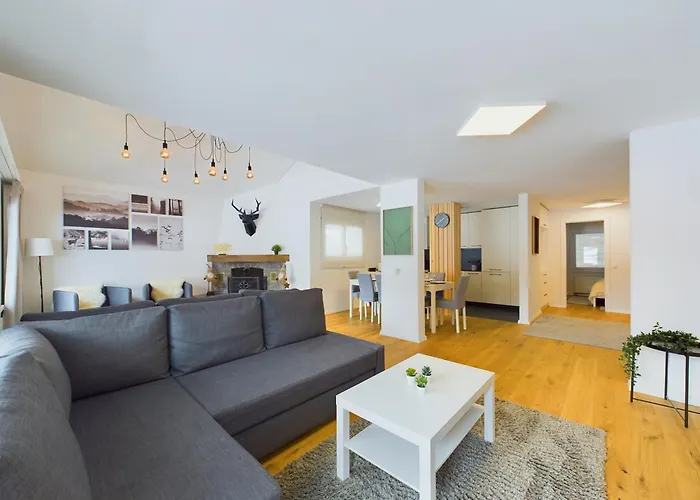 Mountain Majesty With Stunning Views