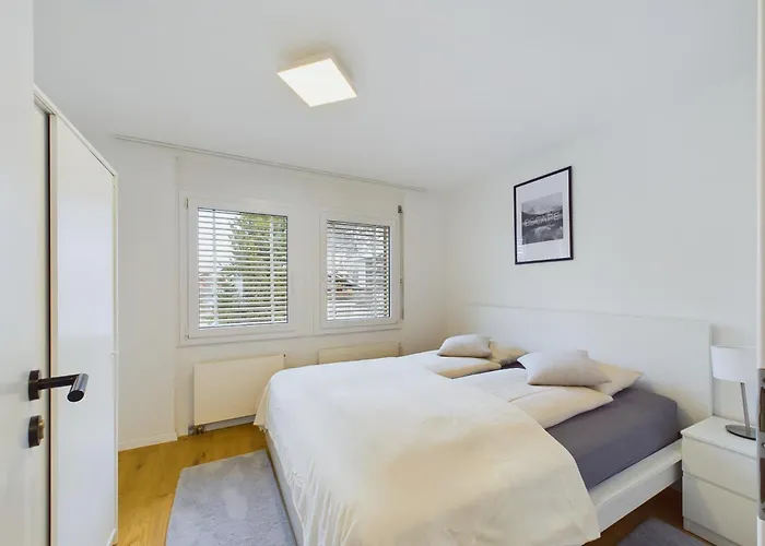 Mountain Majesty With Stunning Views *