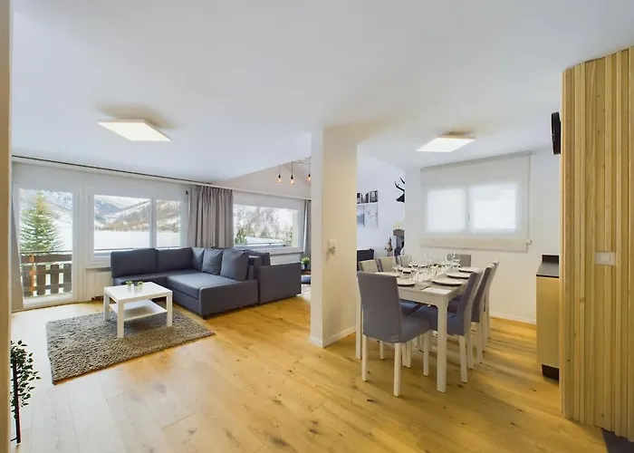 Mountain Majesty With Stunning Views Διαμέρισμα