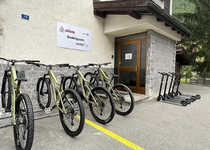 Mountain Majesty With Stunning Views *