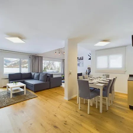 Mountain Majesty With Stunning Views *