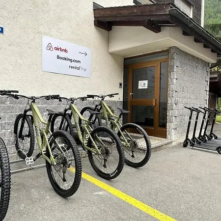 Mountain Majesty With Stunning Views *