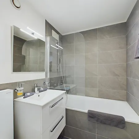 Mountain Majesty With Stunning Views * 塔什